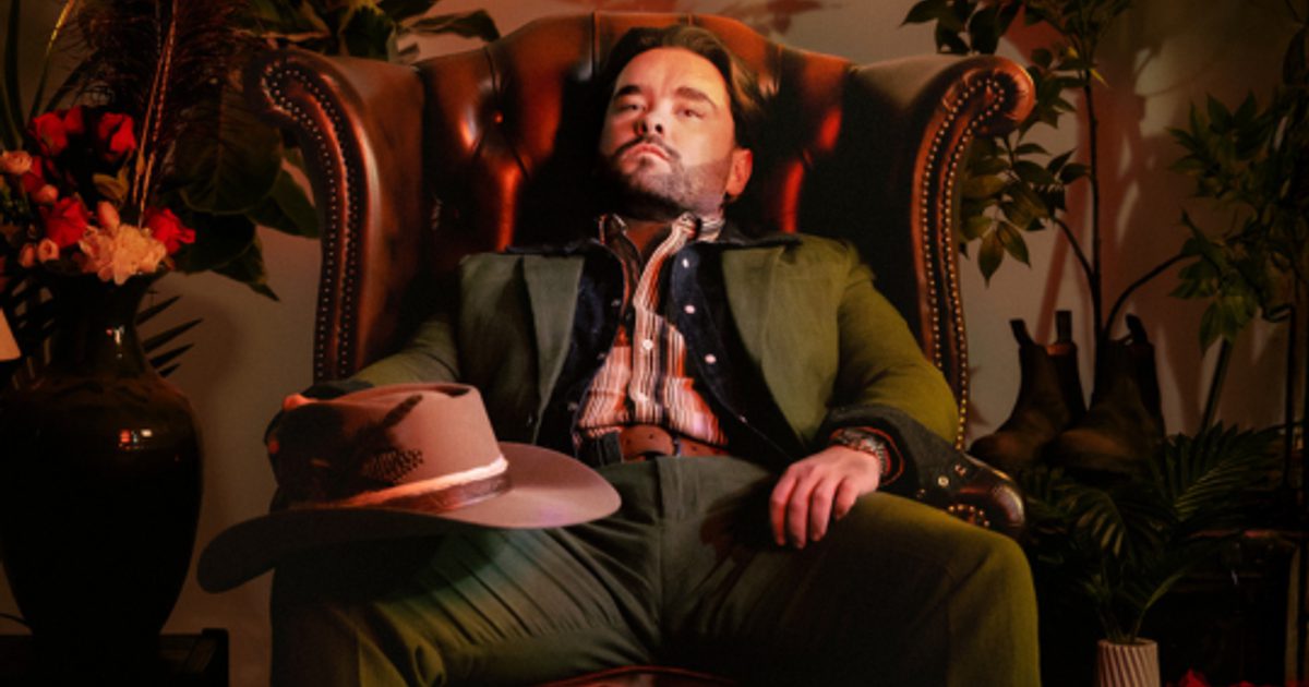 Adam Rowe: Fashionism